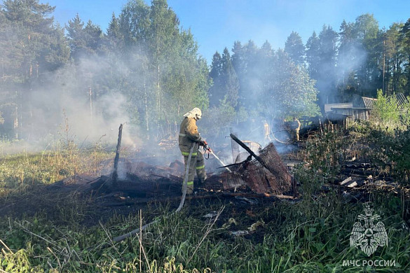 В Ивановской области горели сараи, балкон, мусор и трава