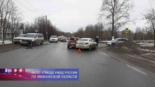 В Кинешме учебный автомобиль попал в жесткое ДТП