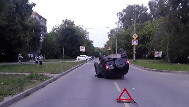  В Иванове пять человек пострадали в ДТП с перевернувшейся «Нивой» 