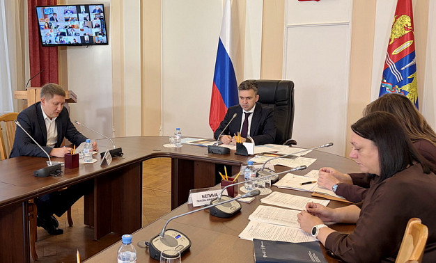  «Не справляются - до свидания». Станислав Воскресенский поручил принять жесткие меры к УК, оставившим людей без тепла 