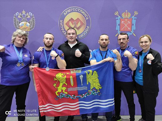 Житель деревни из Ивановской области завоевал серебро на Чемпионате России по армрестлингу 