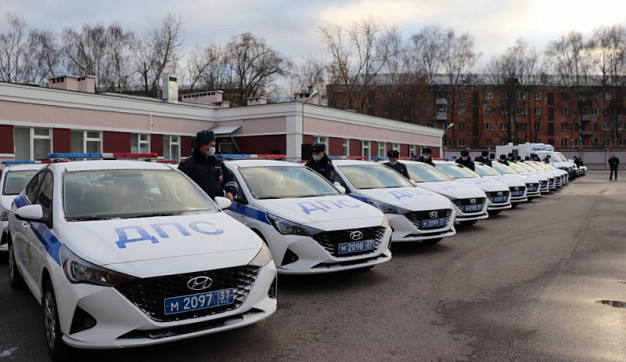 Полиция в регионе получила новые автозаки, легковушки и спецмашины для транспортировки собак