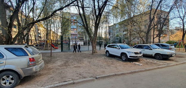 В Иванове рассвирепевшая пенсионерка пнула ребенка и отобрала у него мяч