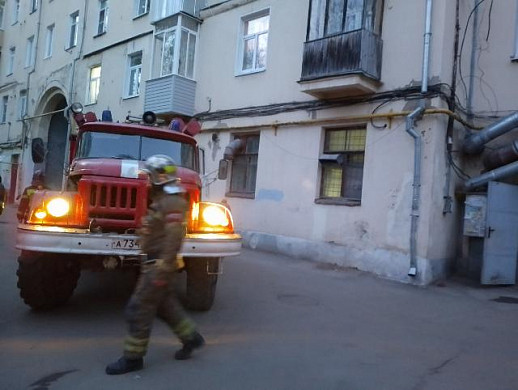 Жители дома на улице Карла Маркса боятся пожара