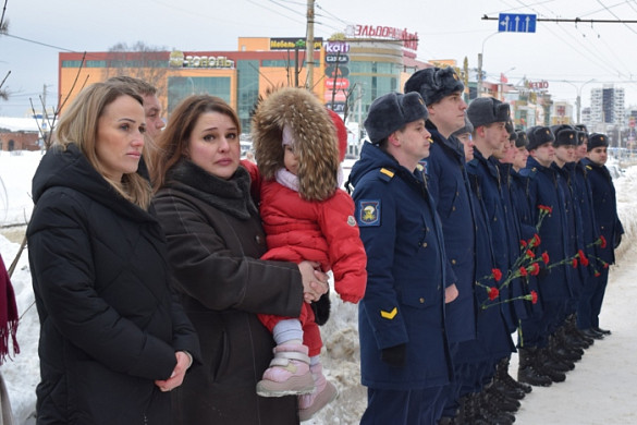  В Иванове открыли мемориальную доску герою СВО Вячеславу Калачеву 