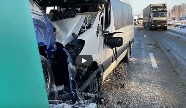 Рейсовый автобус Москва-Иваново врезался в автовоз: пятеро пострадавших