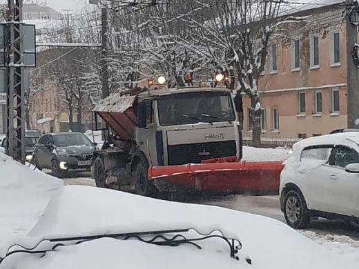 В Иванове на борьбу со снегом мобилизована техника дорожного хозяйства