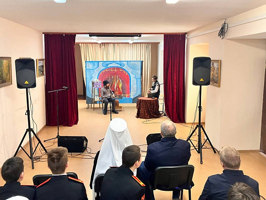 Митрополит Иосиф подарил велосипеды жителям православного семейного поселения