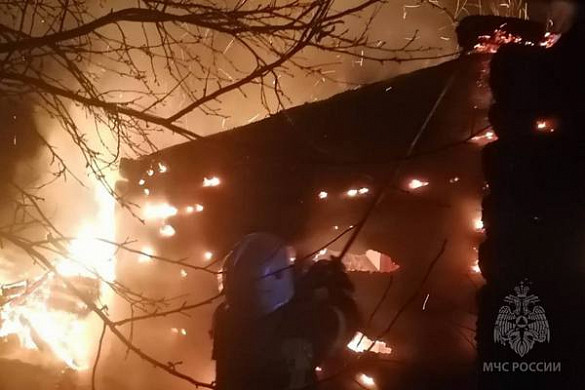В Ивановской области сгорело два больших дома