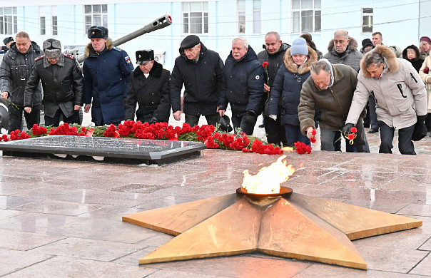 В Иванове почтили память Неизвестного солдата