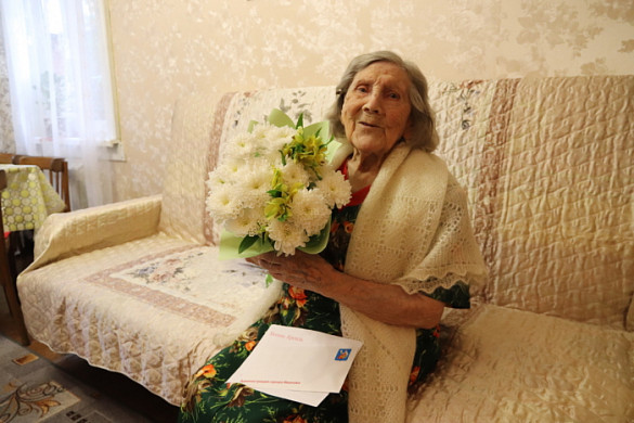 В Иванове со 100-летним юбилеем поздравили Зинаиду Константиновну Макарову