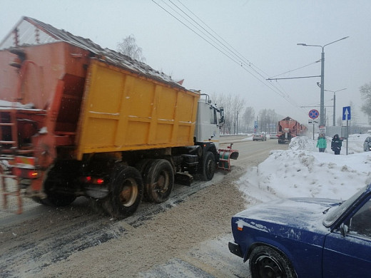 На ивановские улицы вышла спецтехника 