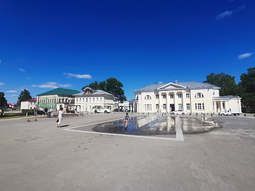 Площадь Коновалова в Вичуге кардинально преобразилась