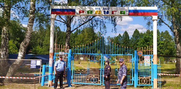 В регионе росгвардейцы проверяют детские лагеря на антитеррористическую защищенность