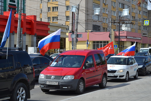 «Бессмертный автополк» проехал по  улицам Иванова