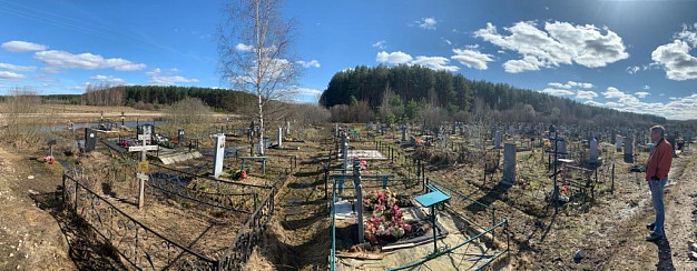 Глава Вичуги вновь приехал на кладбище проконтролировать работы по отводу воды