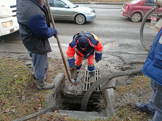 В Иванове ливневки забиваются камнями и асфальтом 