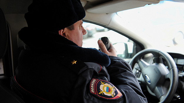 В Ивановской области автоинспектор на ходу заскочил в машину нарушителя и остановил ее