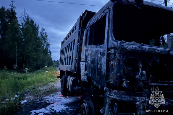 В Ивановском районе сгорел КамАЗ