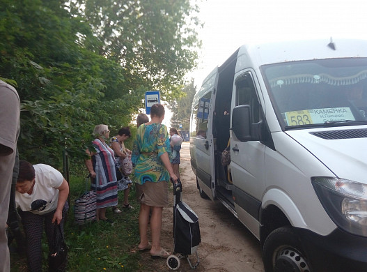 Пассажиров автобуса Иваново-Каменка высадили посреди трассы