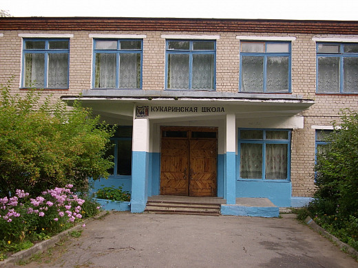 В кукаринской школе зимой старые окна заменили на новые