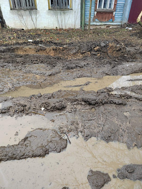 Ивановцы не могут добраться до колонки с водой