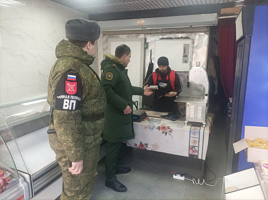 Мигрантов с центрального рынка в Иванове отправили в военкомат