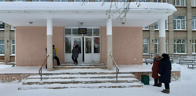 Директор школы в Иванове решила ужесточить пропускной режим