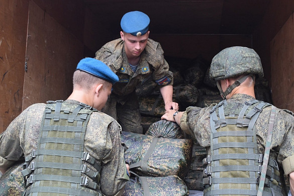 Ивановский мэр передал десантниками новую партию пончо
