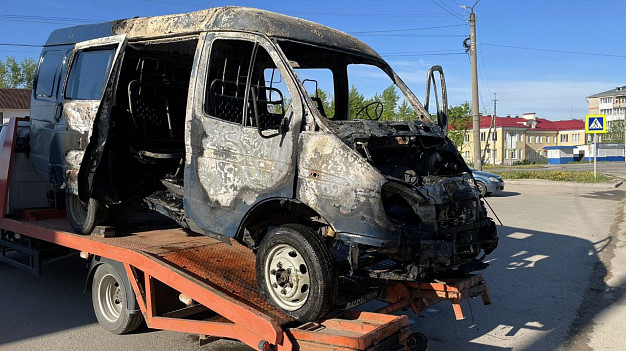 В Ивановской области «ГАЗель» врезалась в забор жилого дома и загорелась 