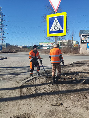 В Иванове сильным ветром снесло некоторые дорожные знаки