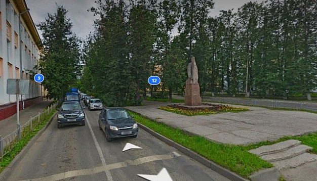Ивановцы боятся ходить около памятника Афанасьеву