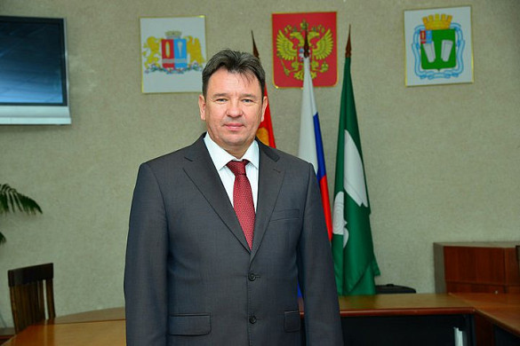 Глава Родниковского района Александр Пахолков ушел в отставку