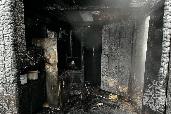 На пожаре в частном доме в Ильинском районе погибли женщина и мужчина  