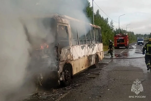 В Фурмановском районе вспыхнул автобус