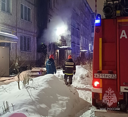 Ивановские огнеборцы 31 декабря  спасли от пожара 15 человек
