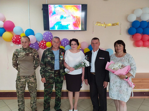 Выпускники кинешемского колледжа отказались от новых нарядов ради бойцов СВО