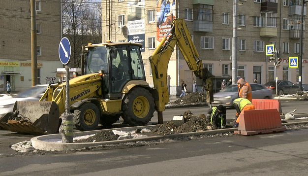  Островки безопасности на ул. Куконковых засадят кленом и черемухой 