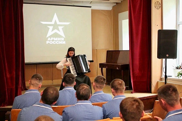 Для раненных на Украине ивановских солдат провели концерт