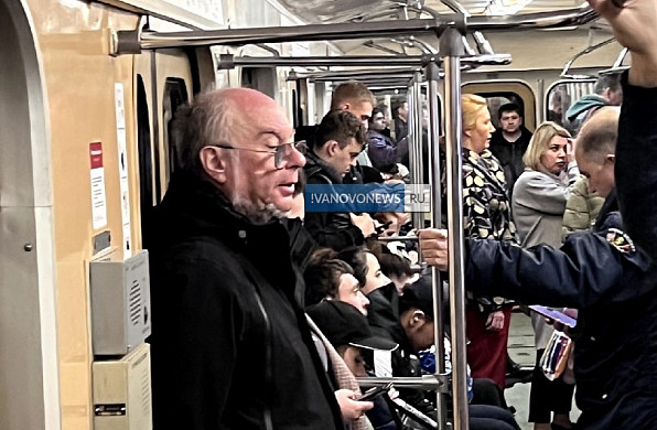 Губернатор Станислав Воскресенский ездит по Москве на метро