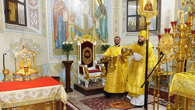 Палехские мастера завершили роспись собора в Луганске