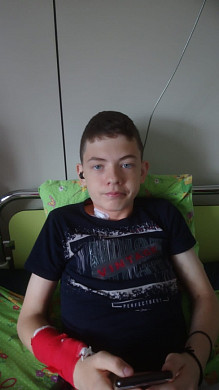16-летнему Артему Демину из Шуи требуется помощь