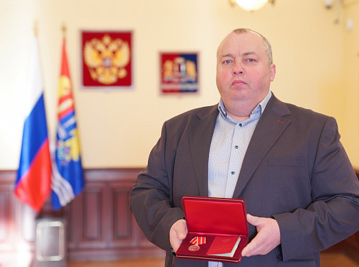 Водитель скорой помощи из Ивановской области награжден медалью Луки Крымского