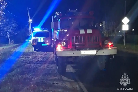 В Юже автомобиль влетел в дерево: пострадали четверо человек