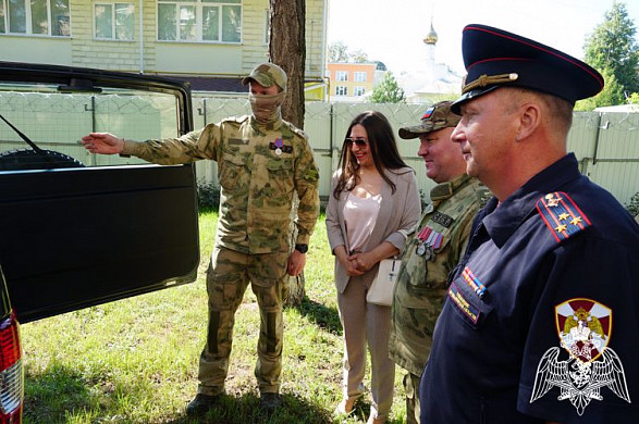 Региональному Управлению Росгвардии передали новые автомобили для выполнения спецзадач