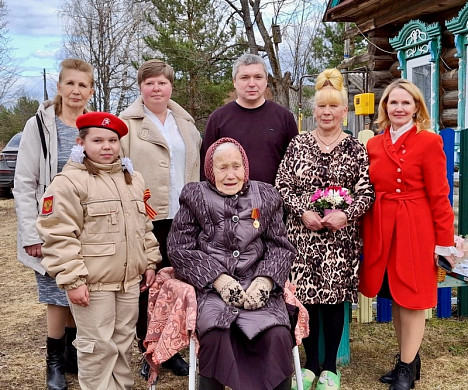  В Южском районе поздравили со 100-летием ветерана войны 