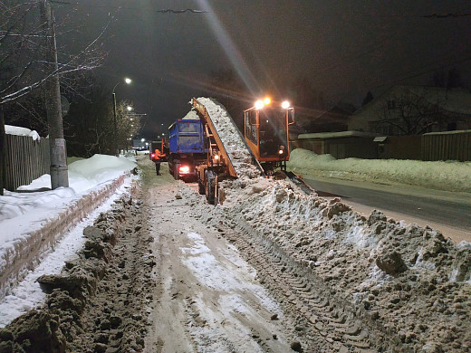 За ночь с ивановских улиц вывезено 1330 кубометров снега