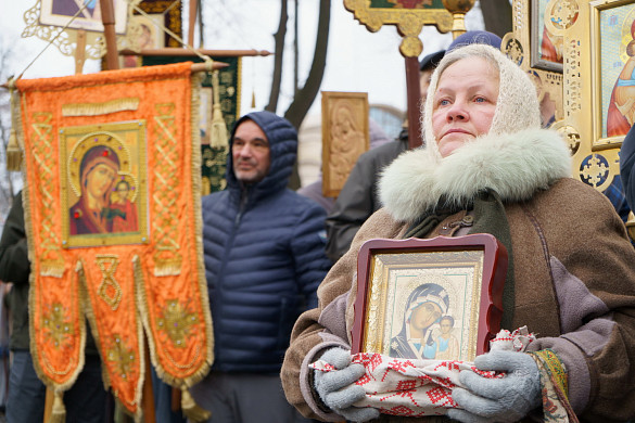 Губернатор Станислав Воскресенский принял участие в большом крестном ходе в Иванове