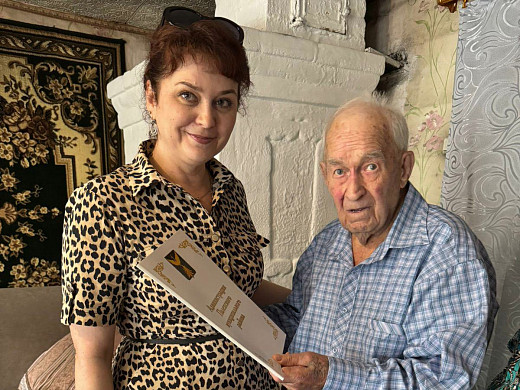 В Палехском районе ветерана Великой Отечественной поздравили с 99-летием
