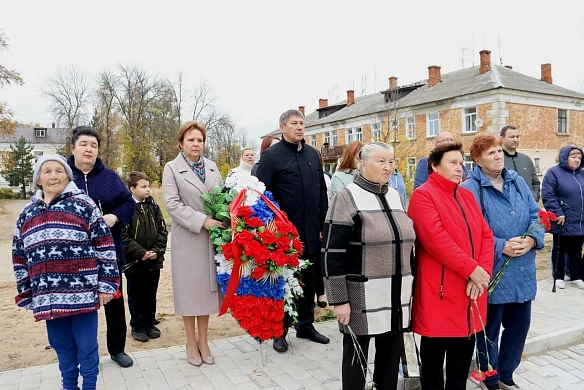 В Новом Леушине реконструировали памятник воинам ВОВ
